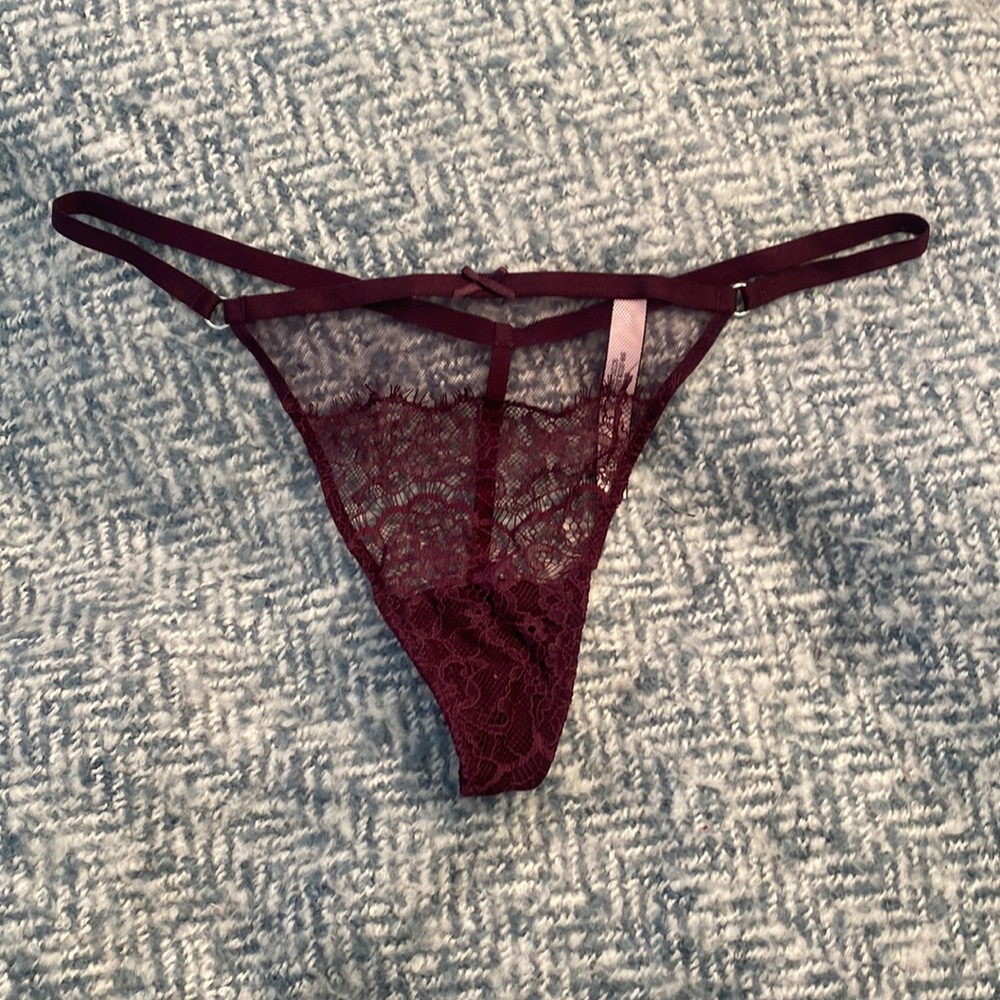 NWOT Victoria’s Secret dream angels thong